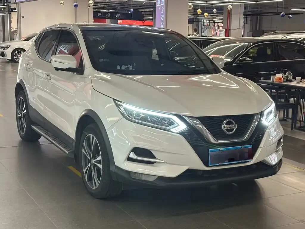 Nissan Qashqai — фото 10