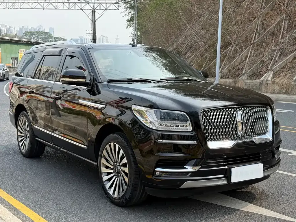 Lincoln Navigator — фото 10