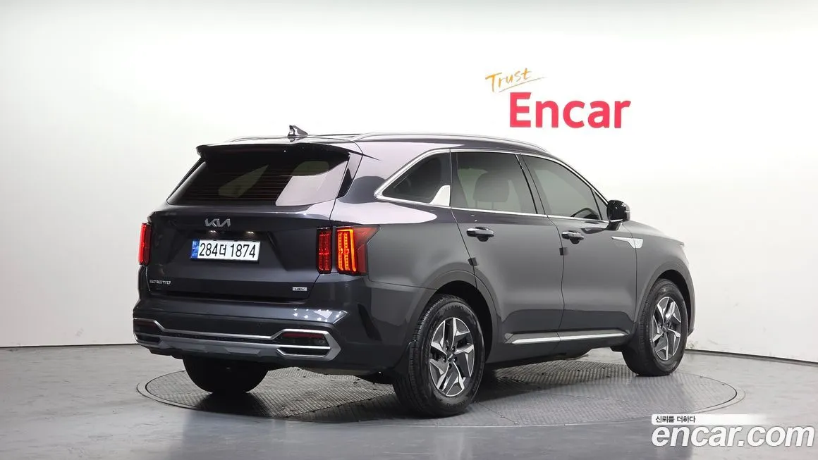 Kia Sorento — фото 10