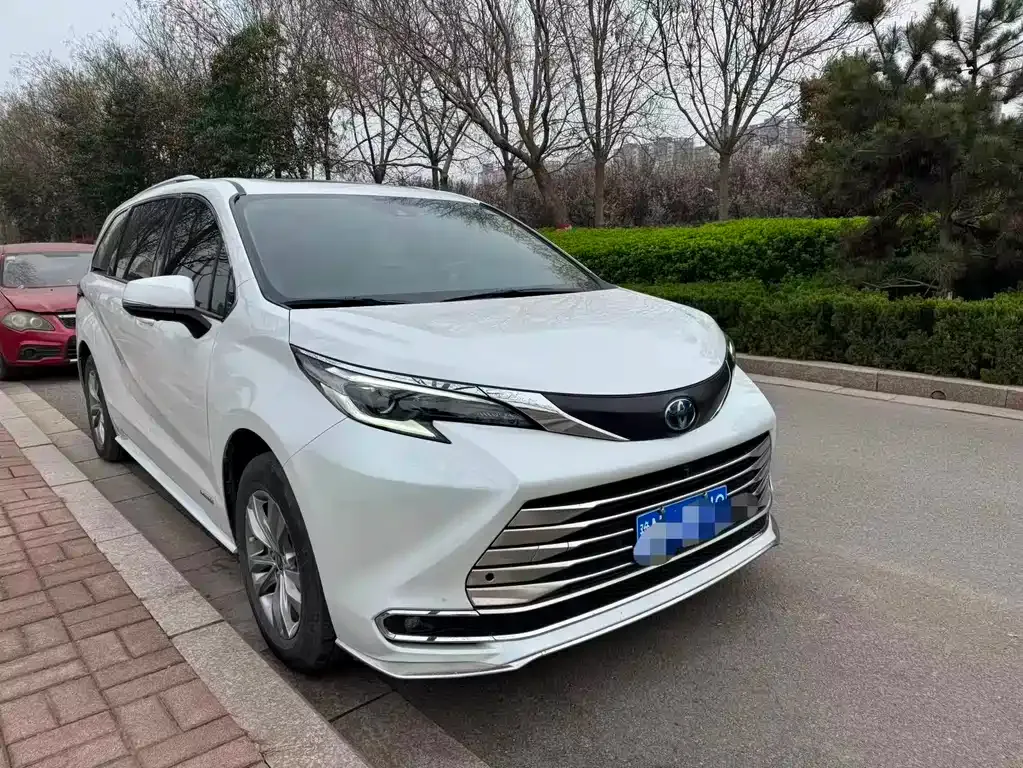 Toyota Sienna 2024 из CN, фото 9