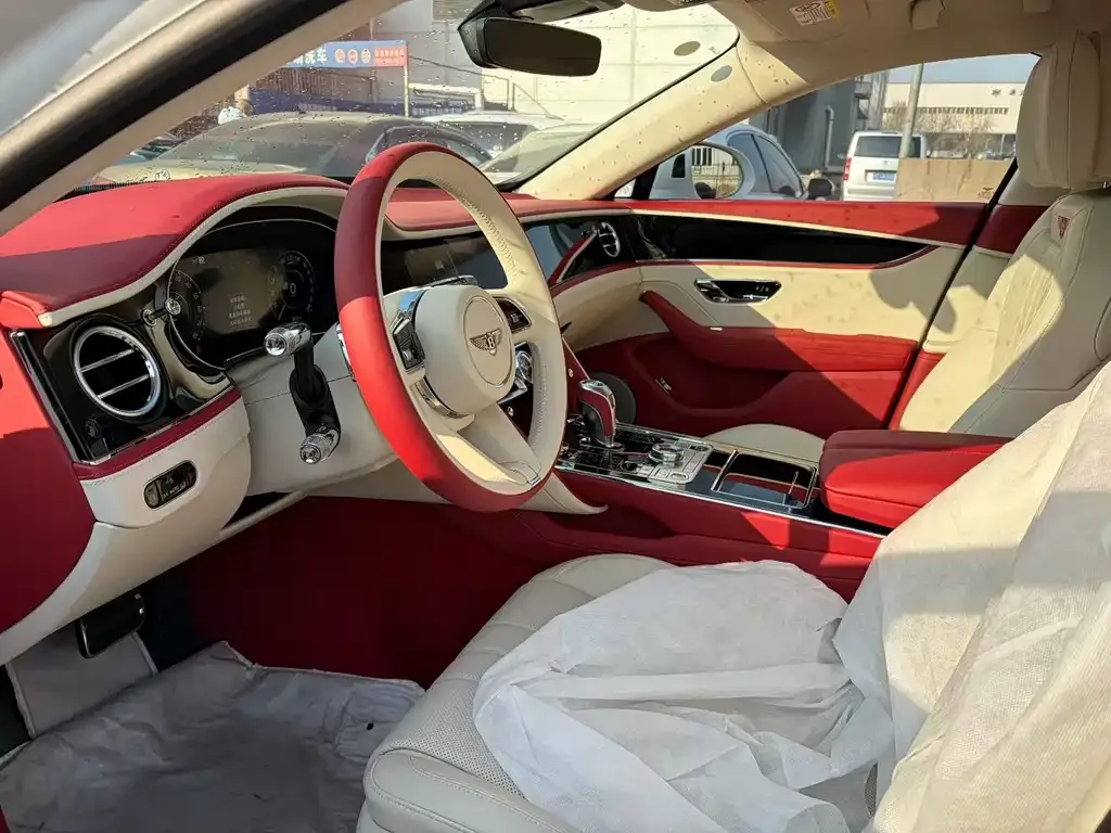 Bentley Continental 2025 из CN, фото 9
