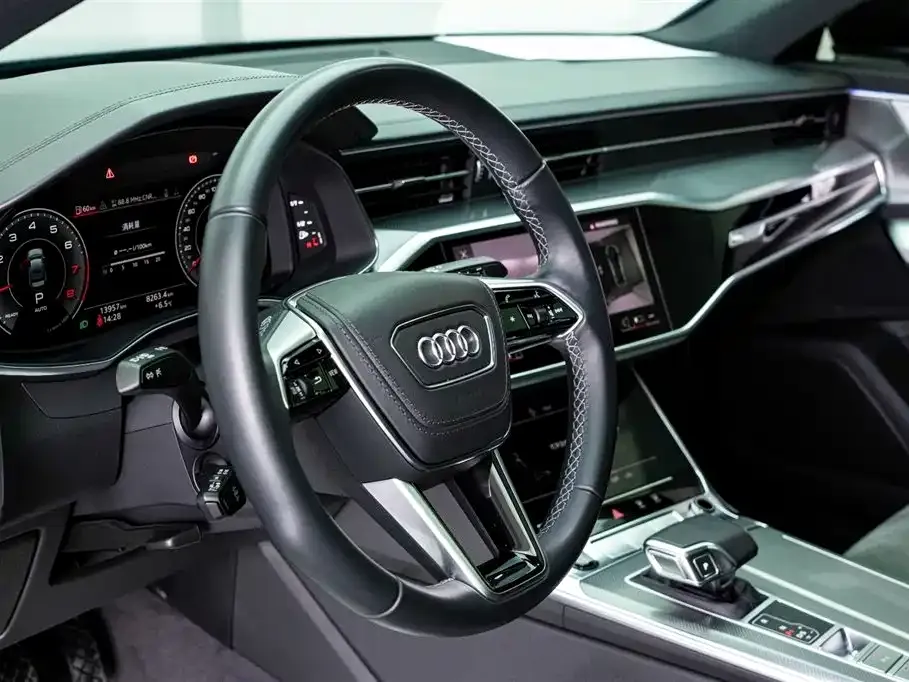Audi A6L — фото 6