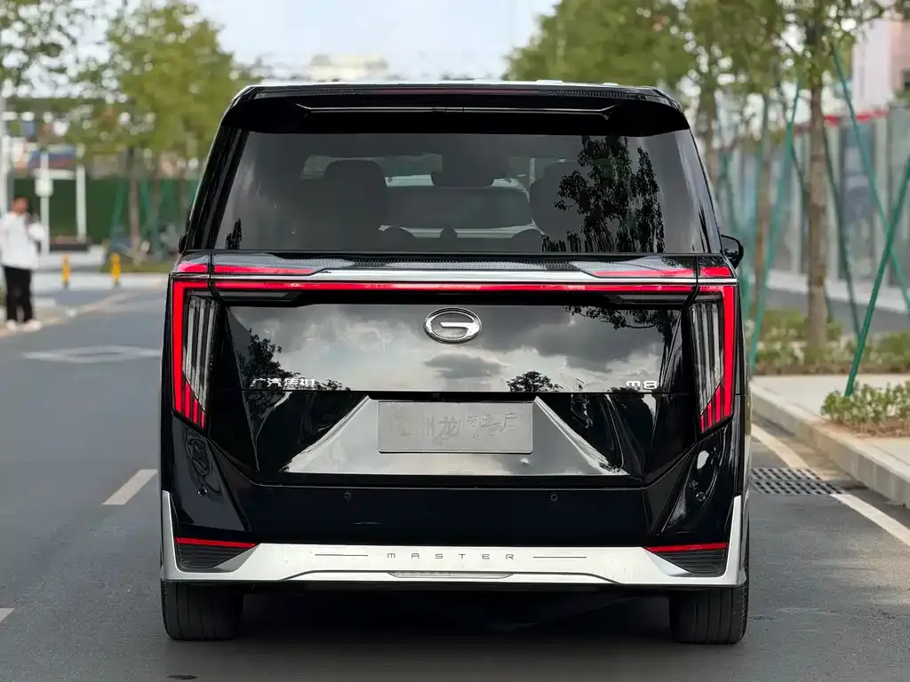 GAC Motor Trumpchi M8 — фото 2
