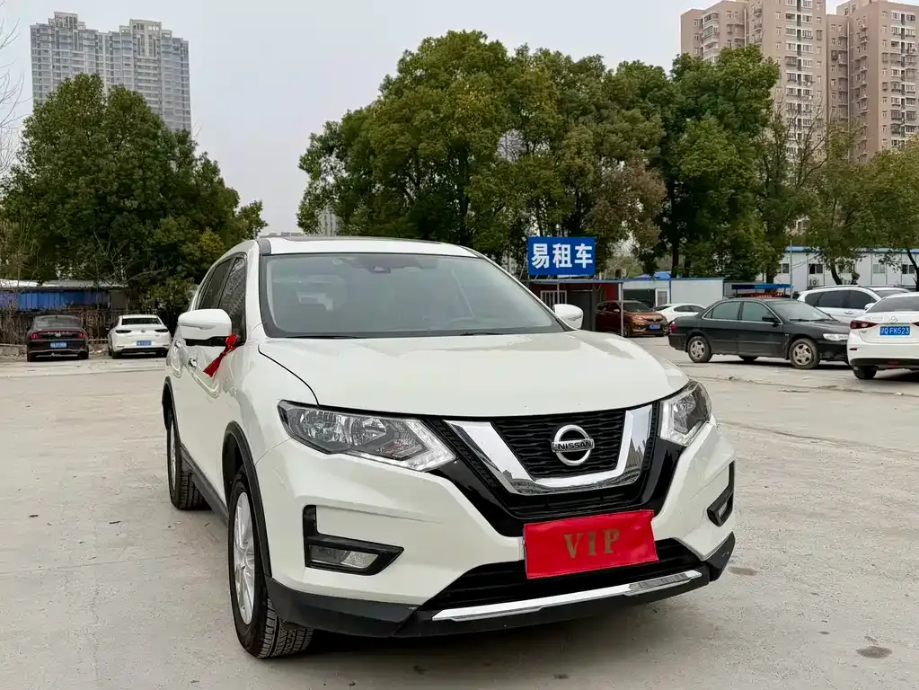 Nissan X-Trail — фото 10