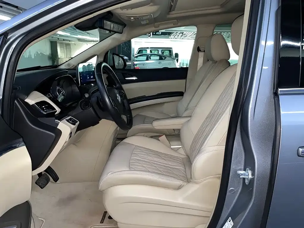 Buick GL8 2022 из CN, фото 8
