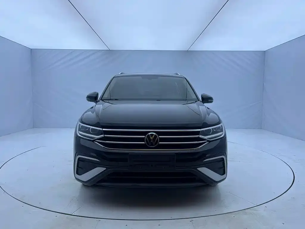 Volkswagen Tiguan L 2022 из CN, фото 10