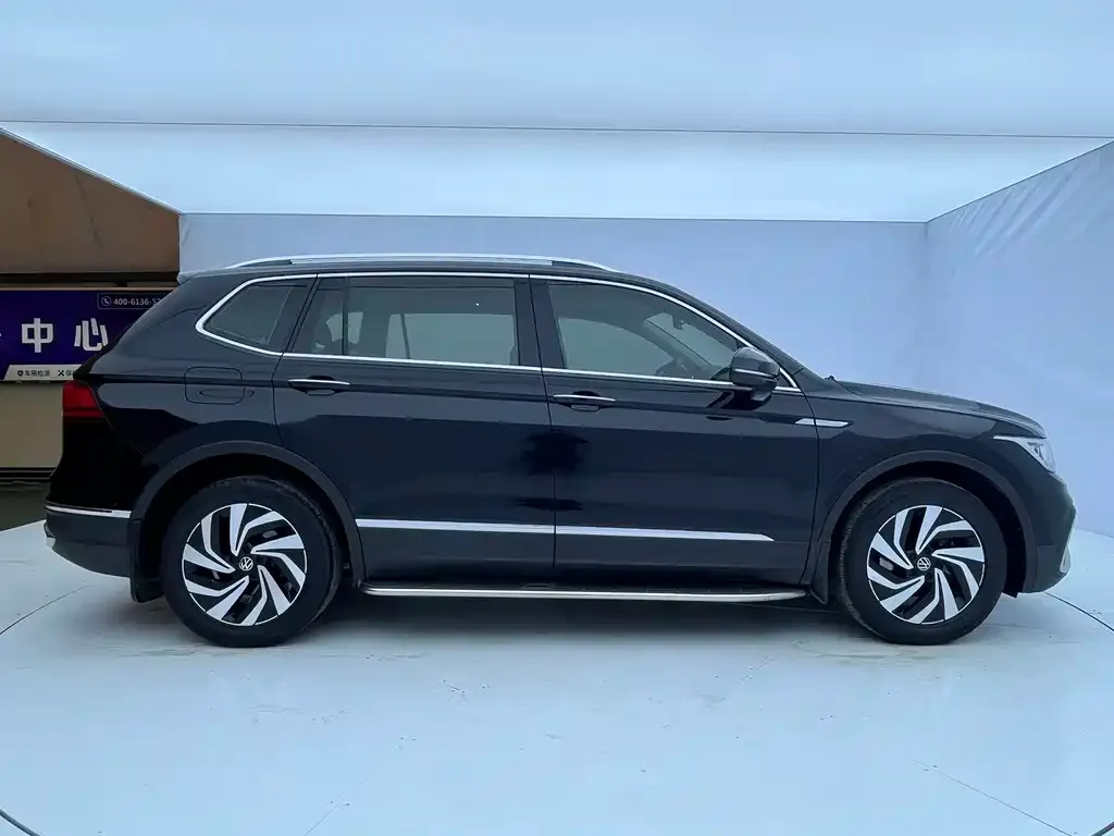 Volkswagen Tiguan L 2022 из CN, фото 2