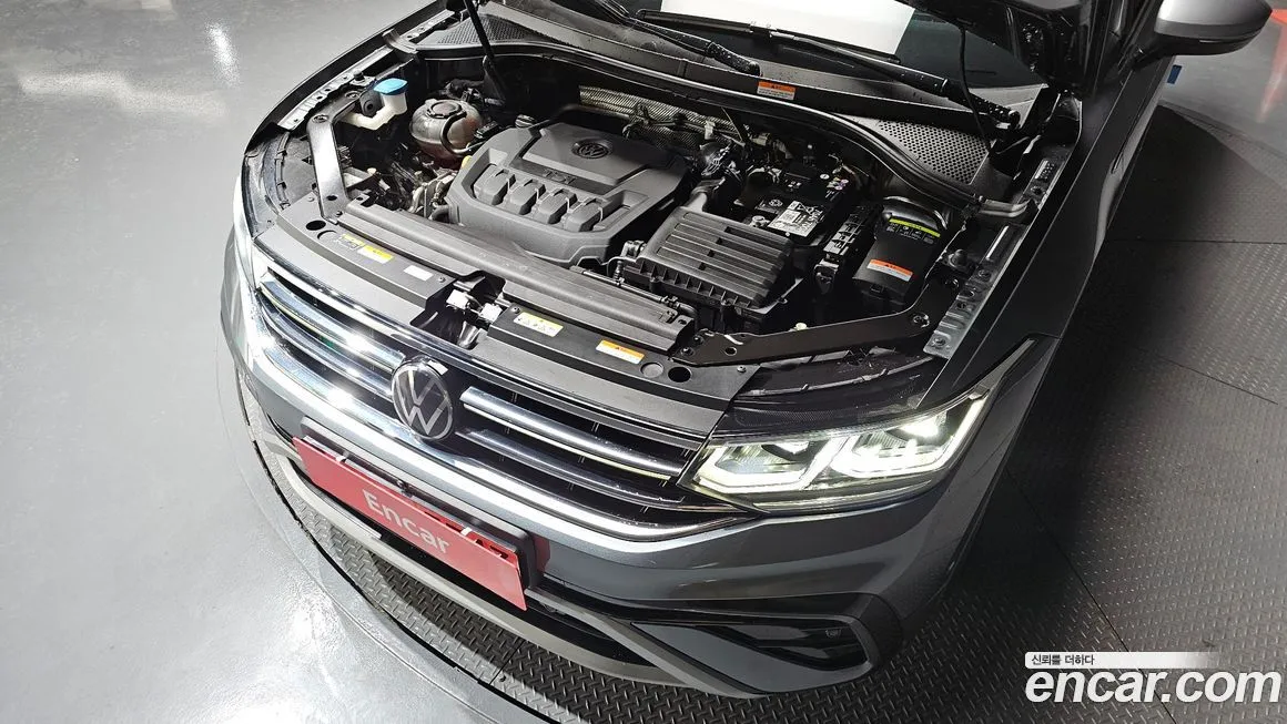 Volkswagen Tiguan — фото 4