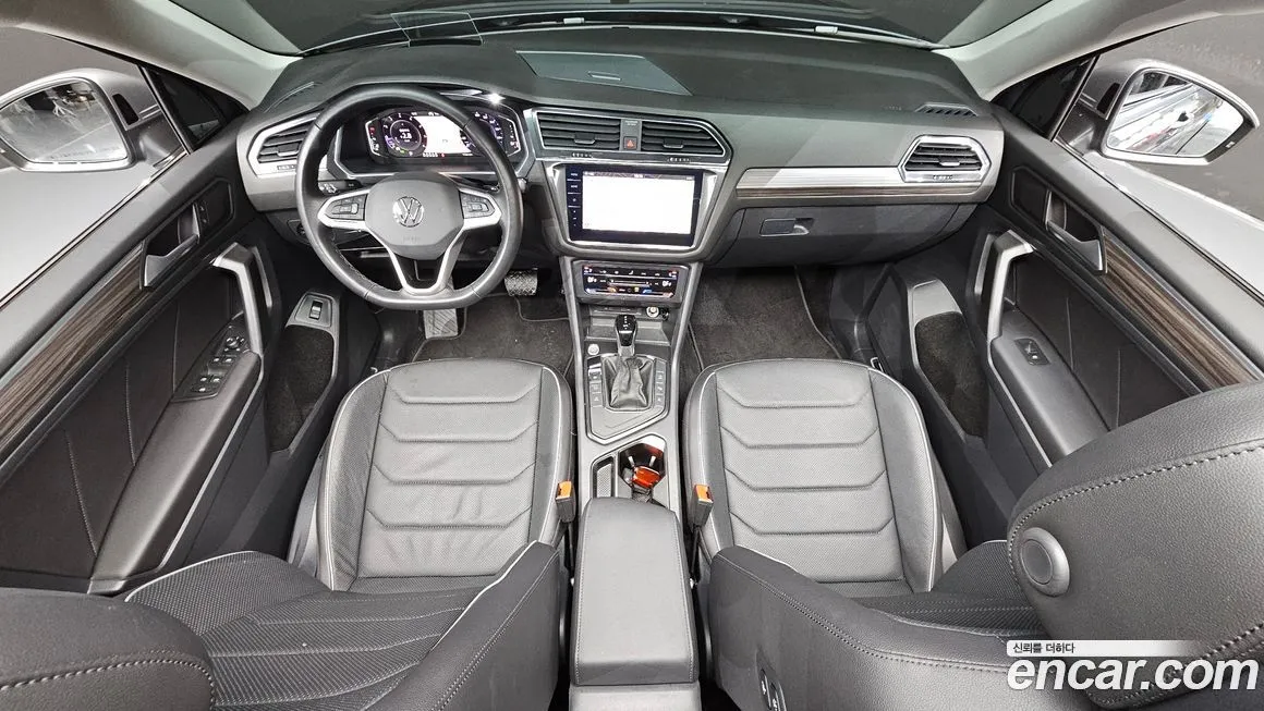 Volkswagen Tiguan — фото 9