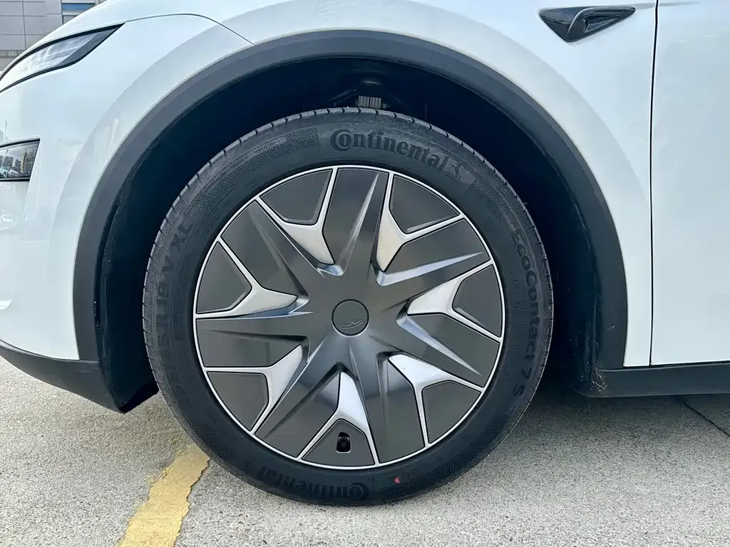 Tesla Model Y L 2025 из CN, фото 9