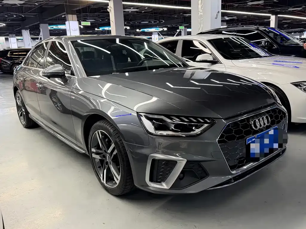 Audi A4L 2021 из CN, фото 9
