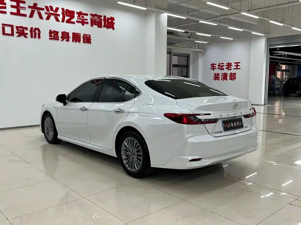 Toyota Camry 2025 из CN, фото 7