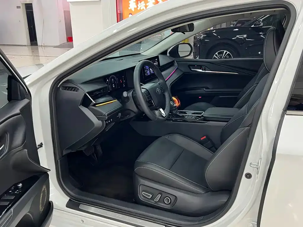 Toyota Camry 2025 из CN, фото 8