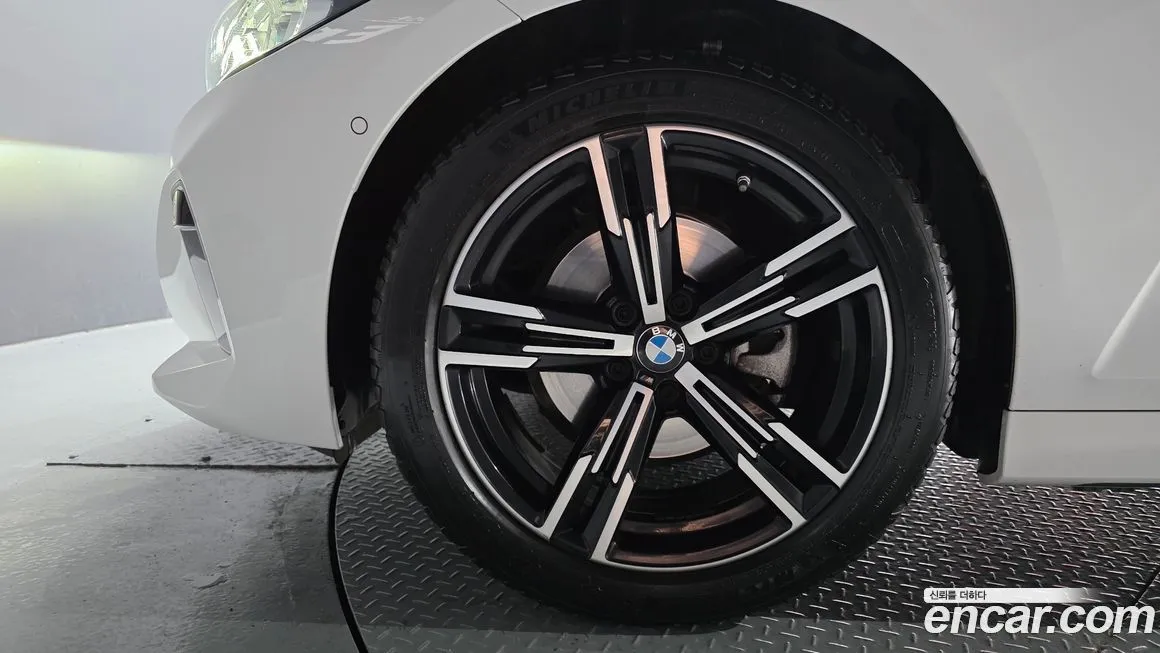 BMW 3-Series 2023 из KR, фото 6