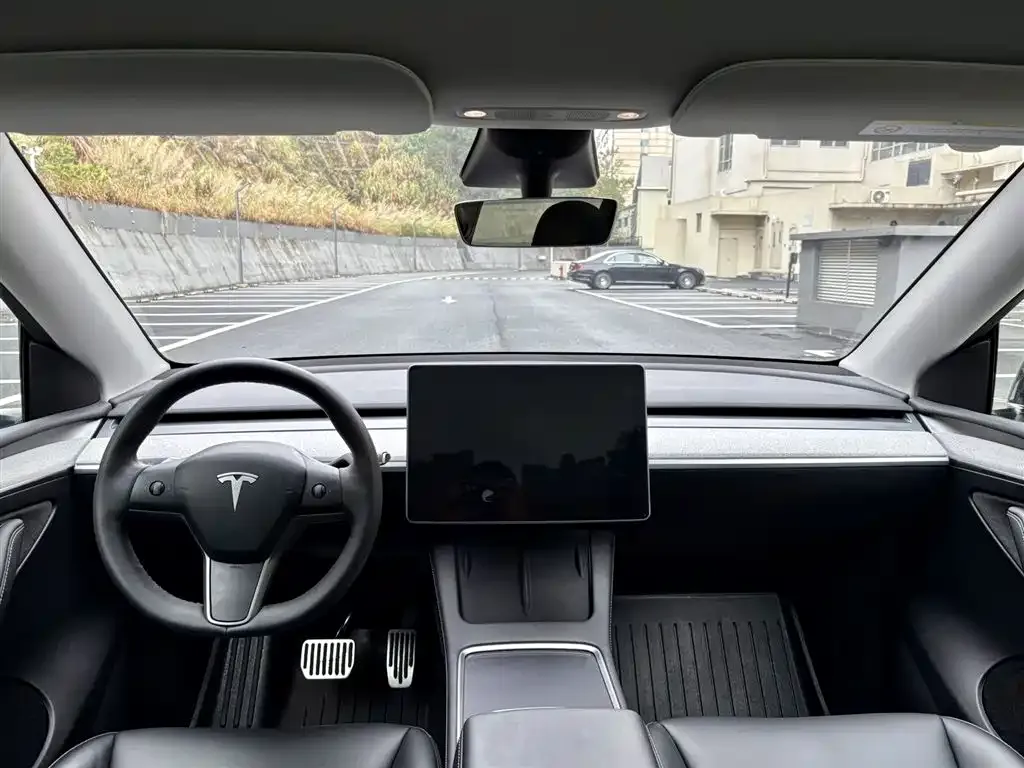 Tesla Model Y 2024 из CN, фото 2