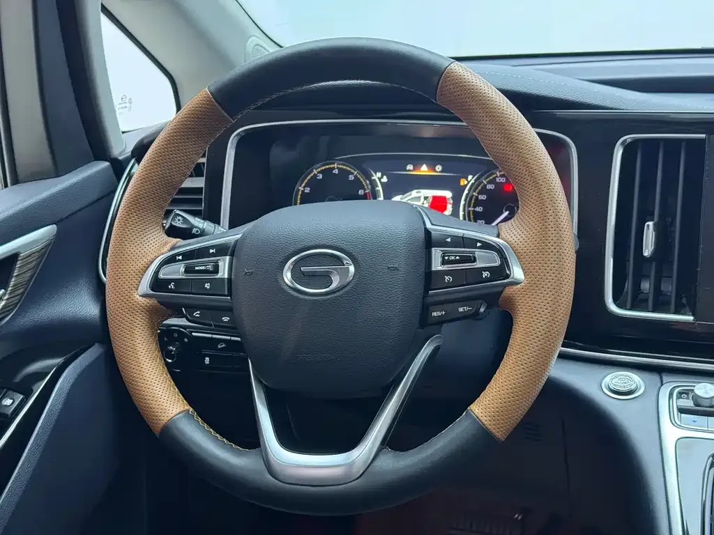 GAC Motor Trumpchi M8 — фото 10