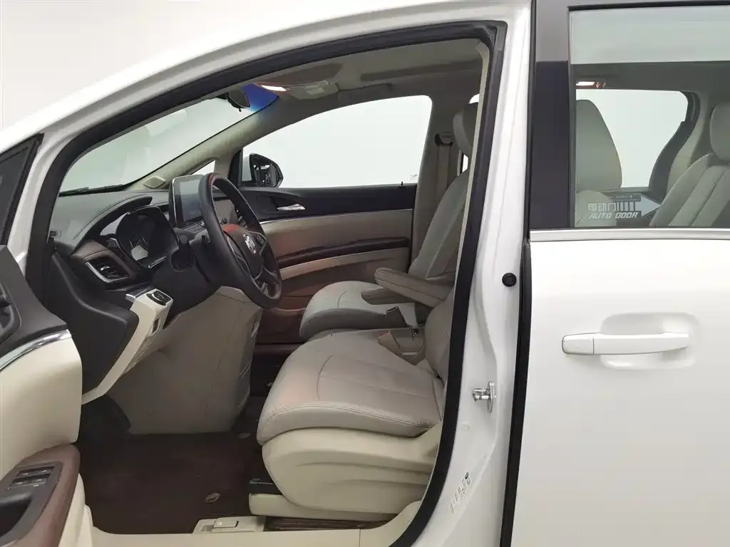 Buick GL8 2023 из CN, фото 7