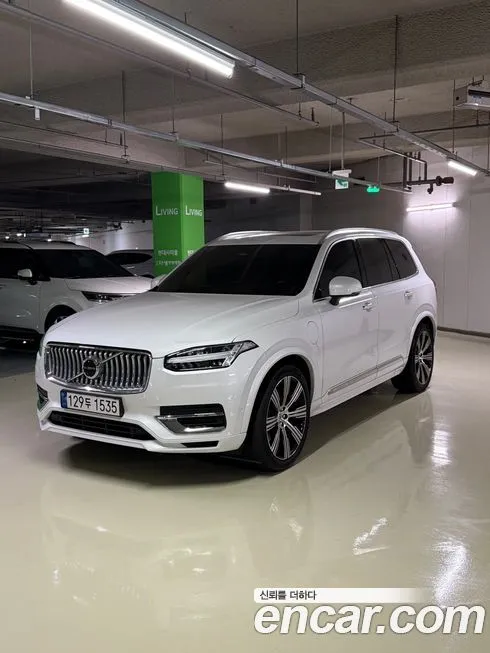 Volvo XC90 — фото 1