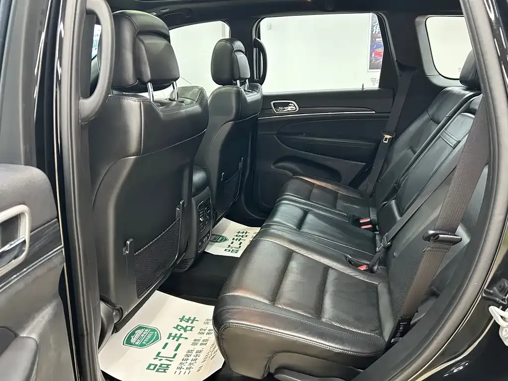 Jeep Grand Cherokee (Import) 2021 из CN, фото 9