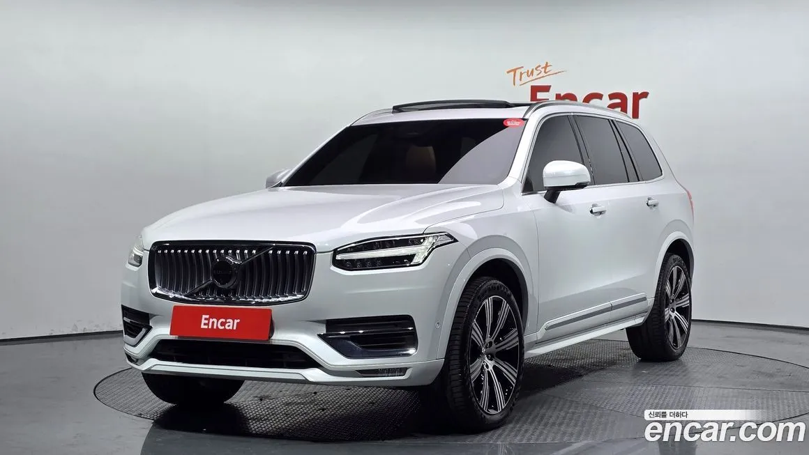 Volvo XC90 — фото 1