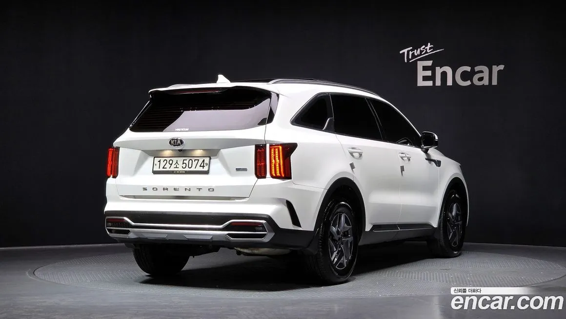 Kia Sorento — фото 5