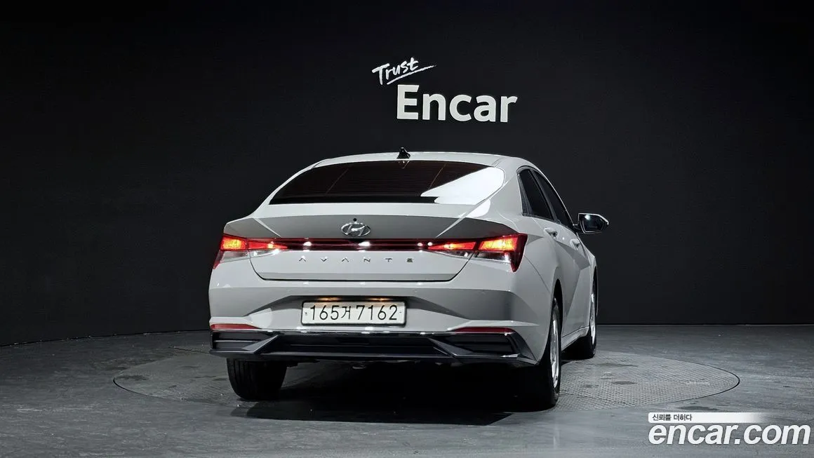 Hyundai AVANTE — фото 5