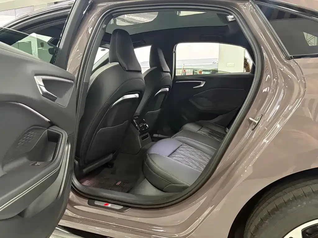 Audi A5L 2025 из CN, фото 8