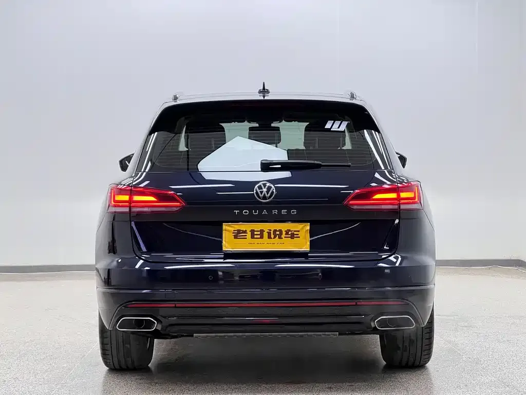 Volkswagen Touareg — фото 6