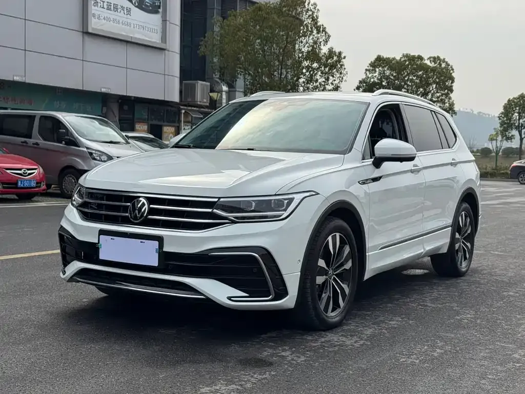 Volkswagen Tiguan L 2023 из CN, фото 1