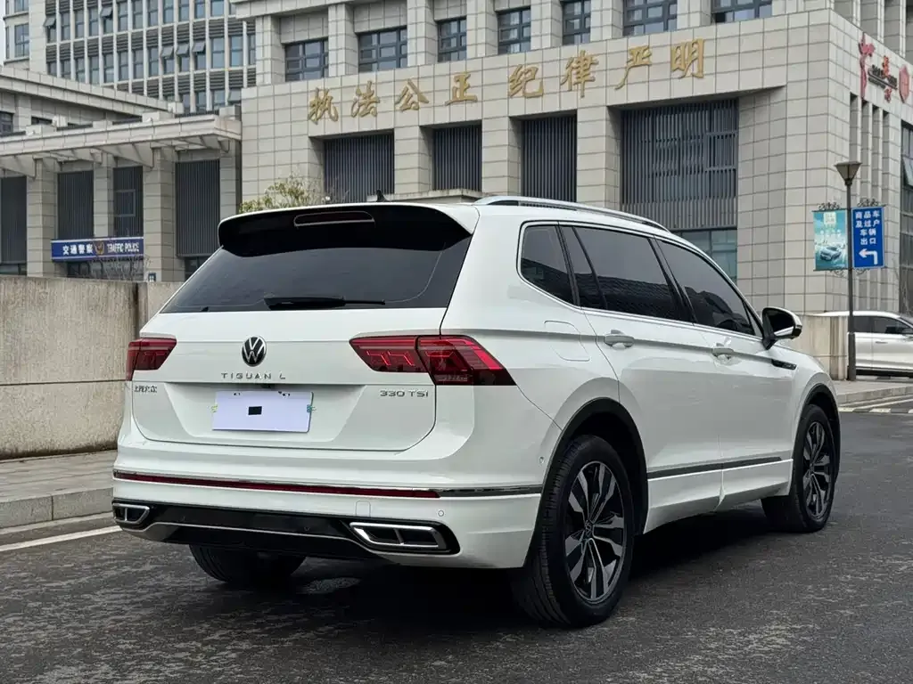 Volkswagen Tiguan L 2023 из CN, фото 8