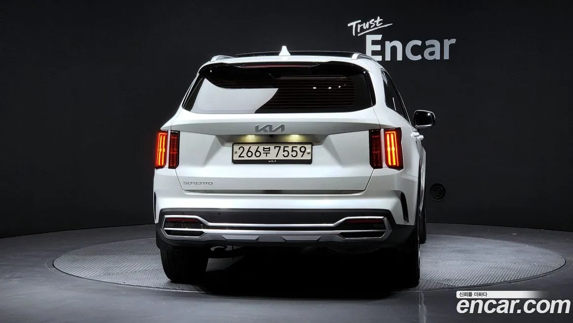 Kia Sorento — фото 9