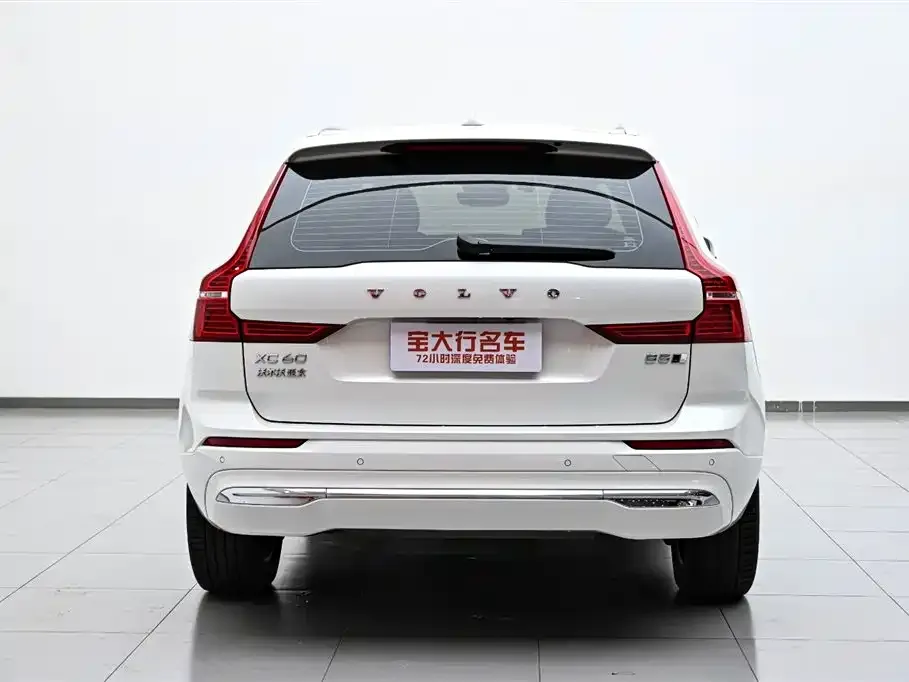 Volvo XC60 — фото 5