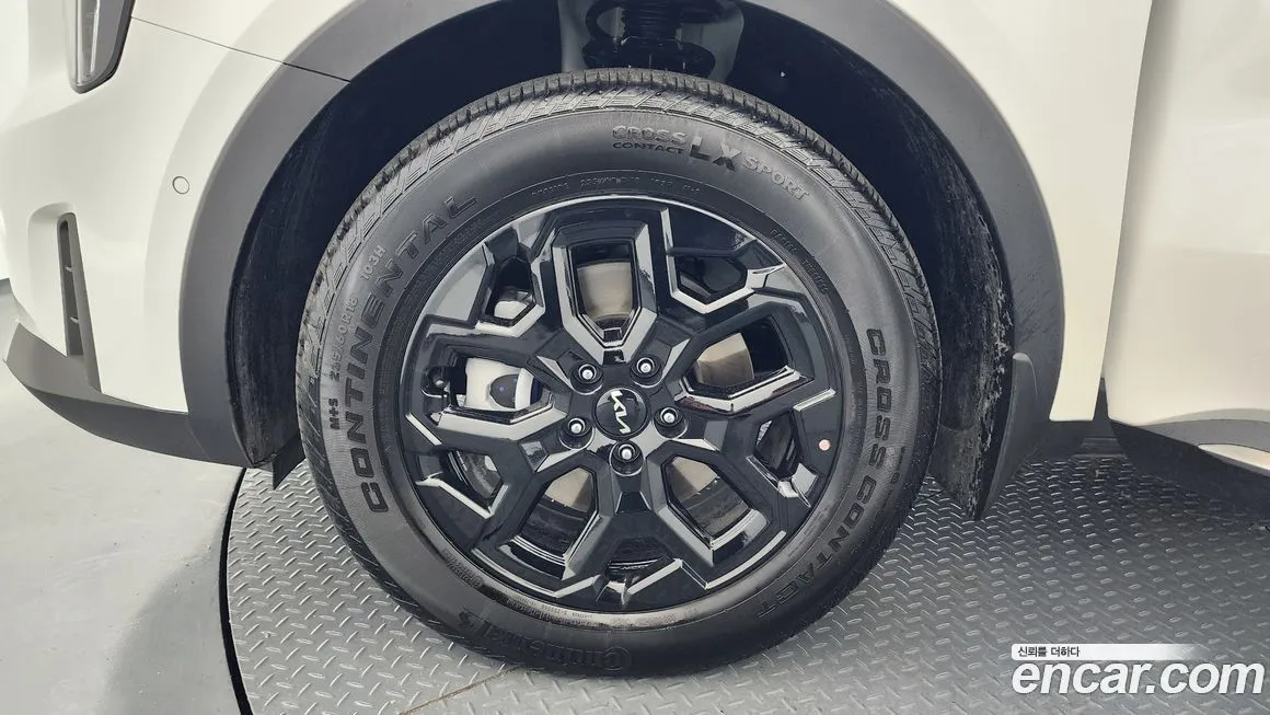 Kia Sorento — фото 9