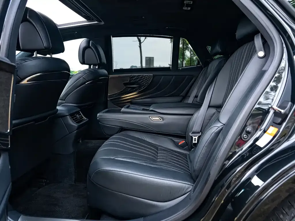 Lexus LS 2021 из CN, фото 2