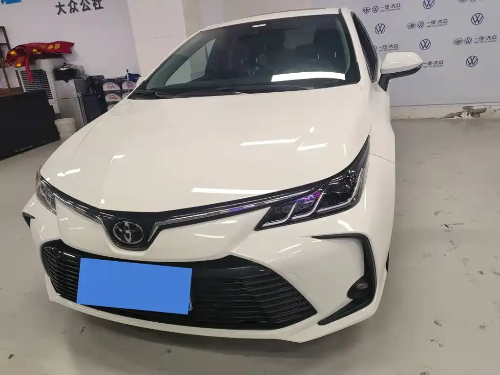 Toyota Corolla — фото 3
