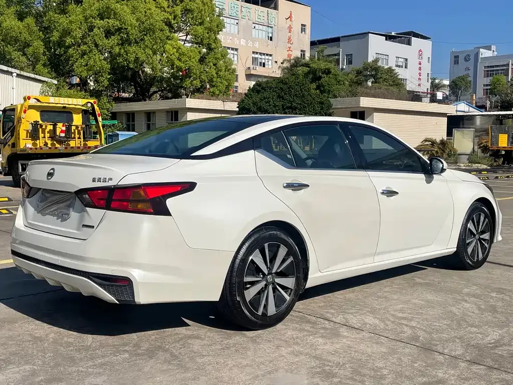Nissan Teana — фото 10