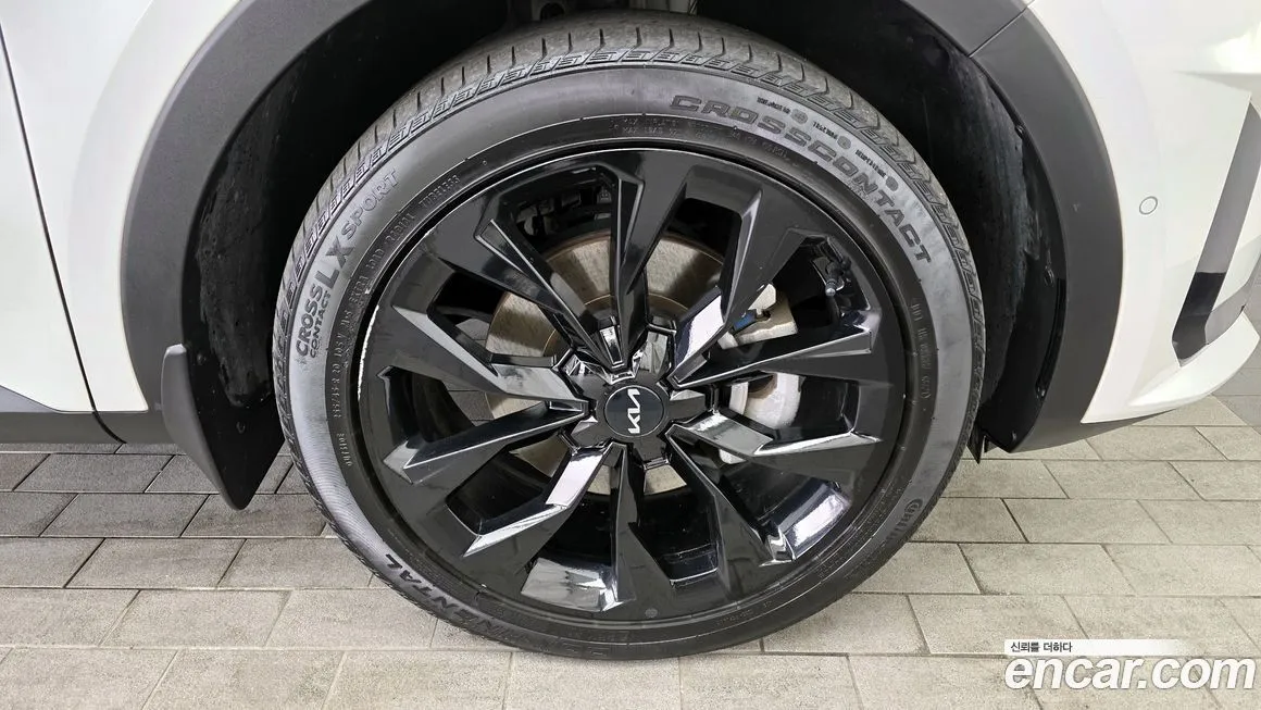 Kia Sorento — фото 9