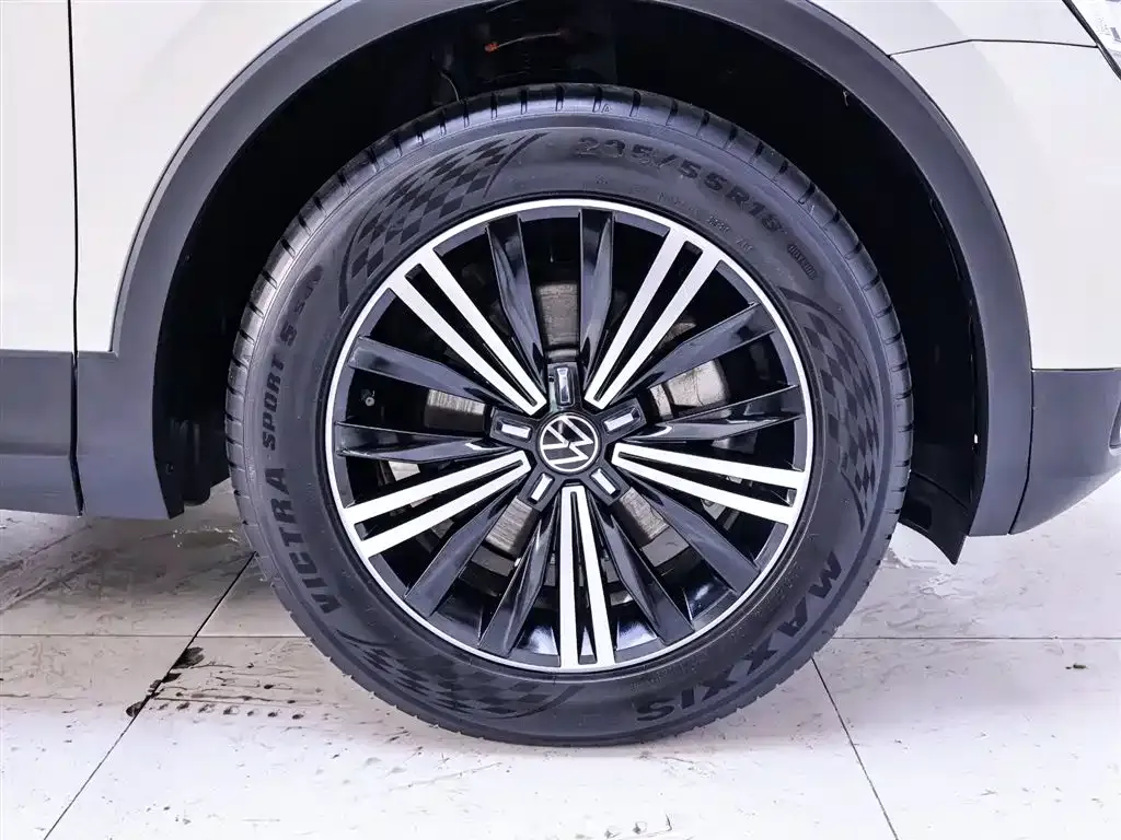 Volkswagen Tiguan L 2021 из CN, фото 10