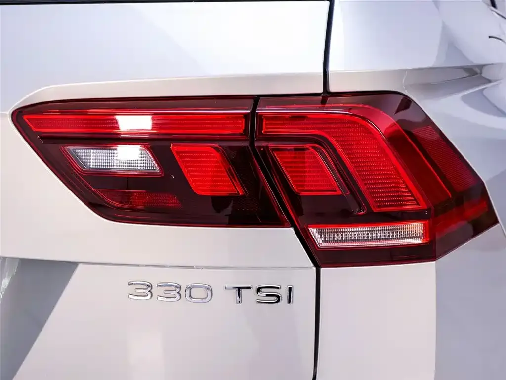 Volkswagen Tiguan L 2021 из CN, фото 3