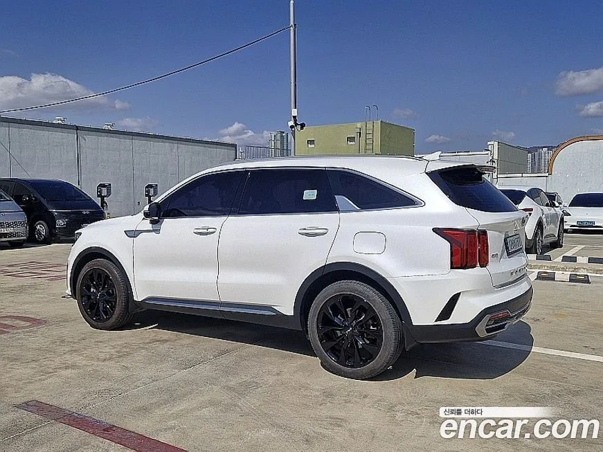 Kia Sorento — фото 10