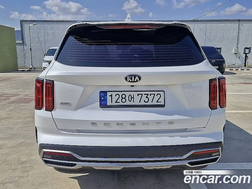 Kia Sorento — фото 7