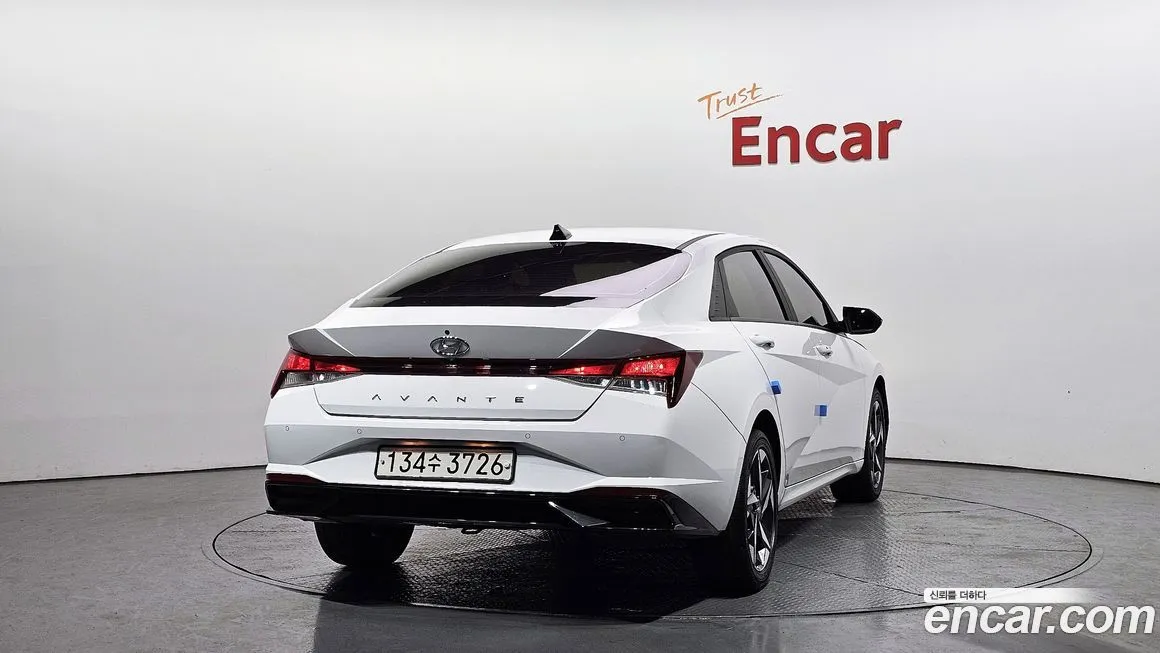 Hyundai AVANTE — фото 2