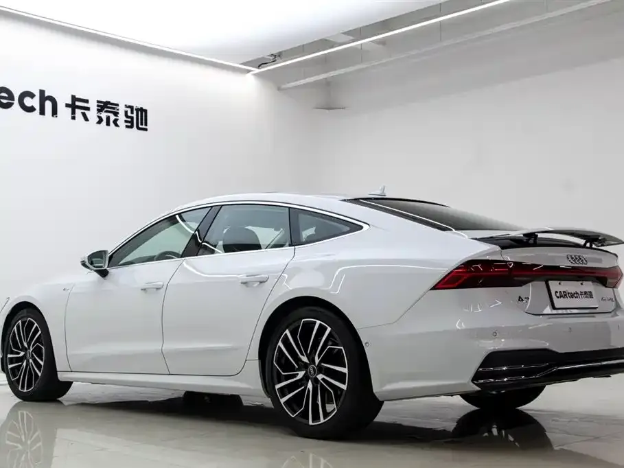 Audi A7 — фото 7