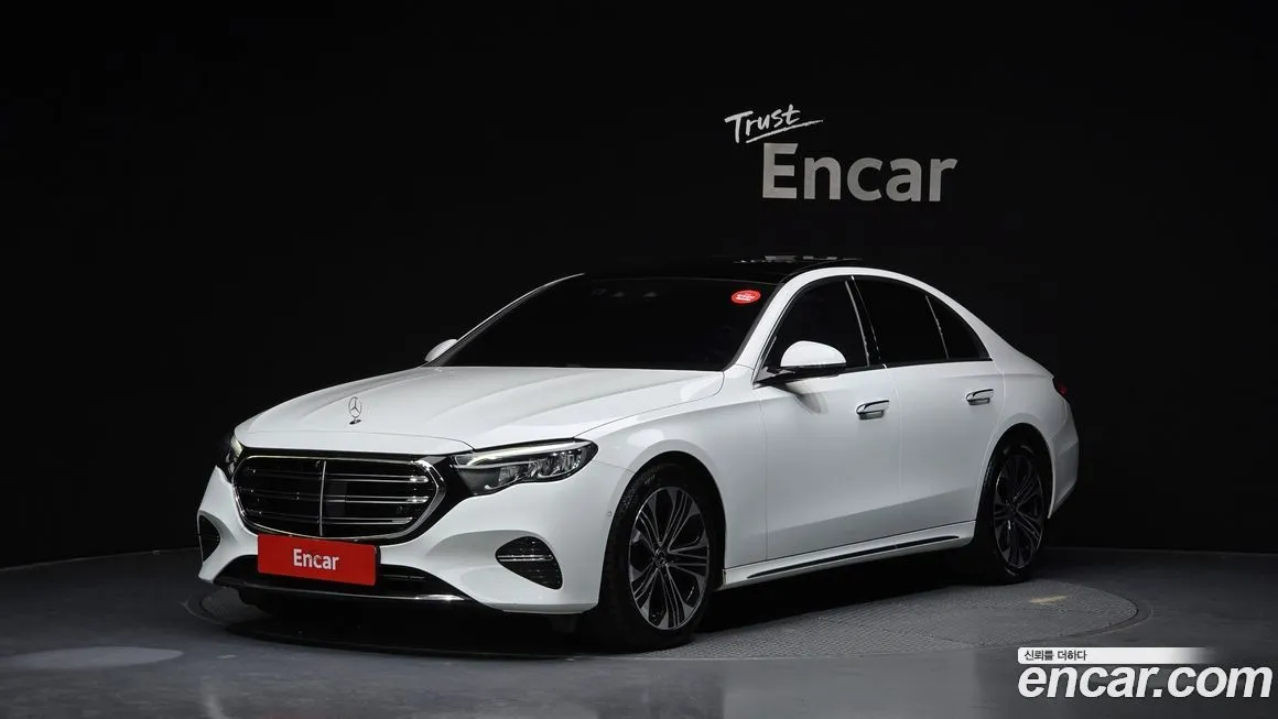 Mercedes-Benz E-Class — фото 1