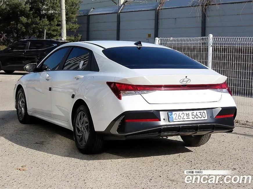 Hyundai AVANTE — фото 10