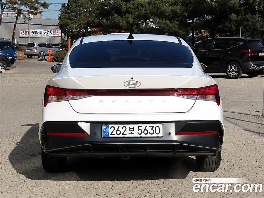 Hyundai AVANTE — фото 2