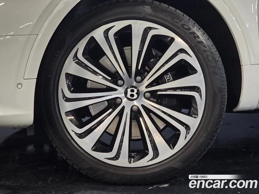 Bentley Bentayga 2022 из KR, фото 4