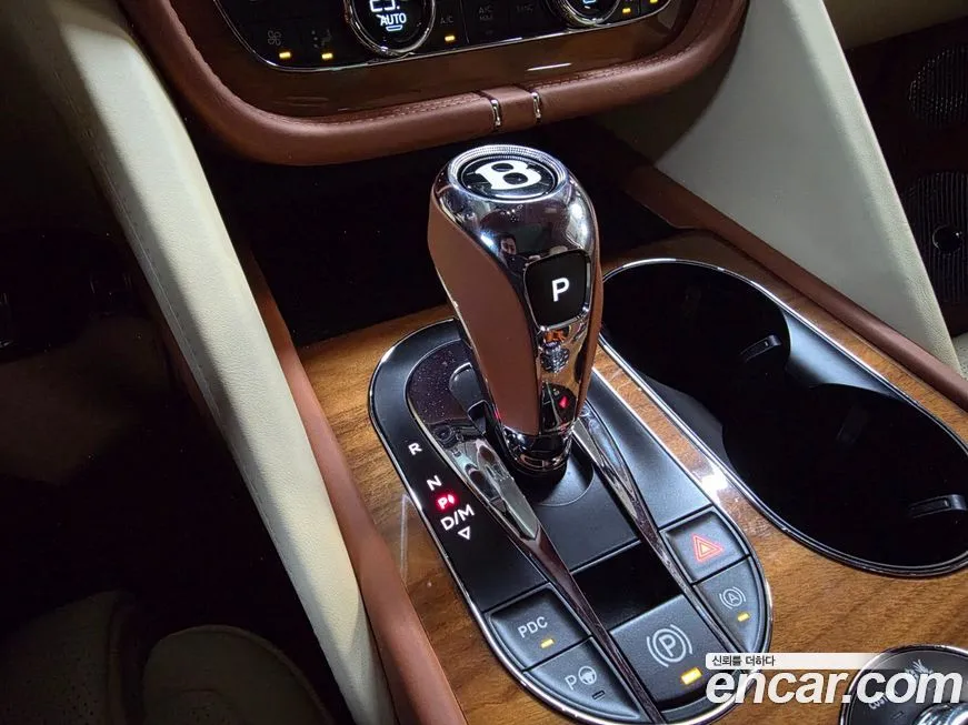 Bentley Bentayga 2022 из KR, фото 9