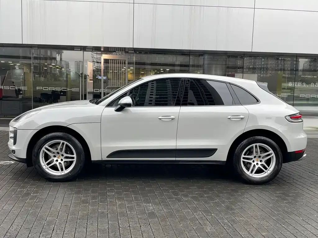 Porsche Macan — фото 4