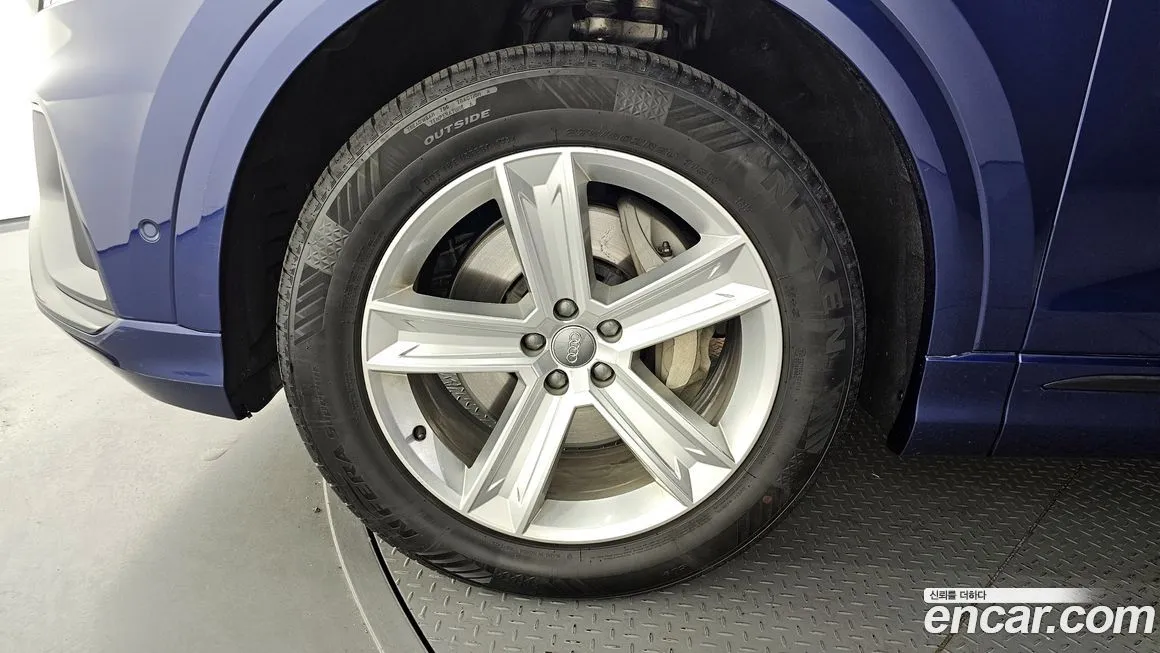 Audi Q8 2021 из KR, фото 10